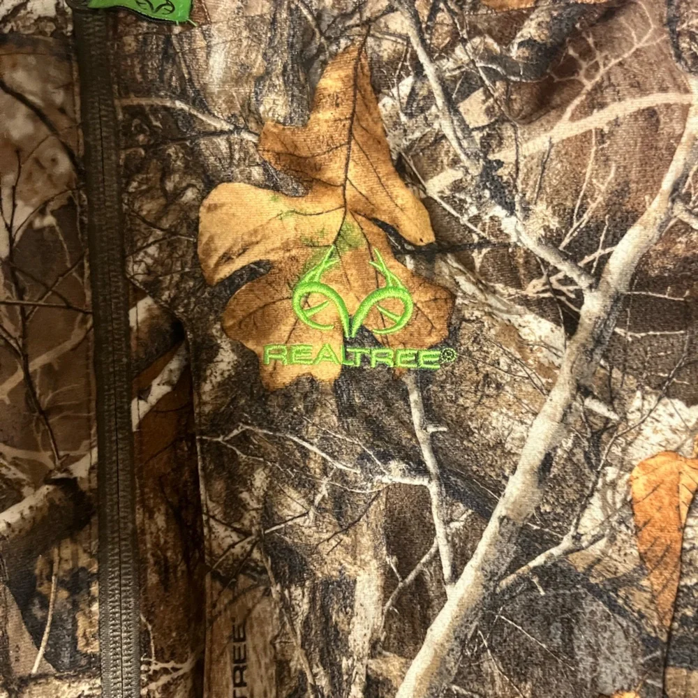 Realtree Camouflage Kids Jacket with Green and Brown Accents - Picture 2 of 5